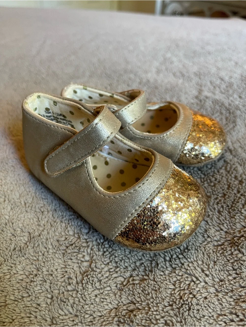 The Children's Place Metallic Gold Glitter Mary Jane Baby Shoes